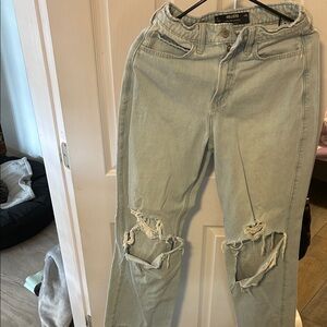 HOLLISTER Women's Light Blue Ripped Jeans- SIZE 2L/w26L